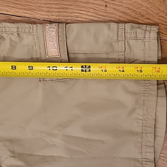 LEVIS YOUTH BOYS KAKHI RELAXED FIT CARGO SHORTS SIZE 8 HUSKY 28W - Picture 4 of 11